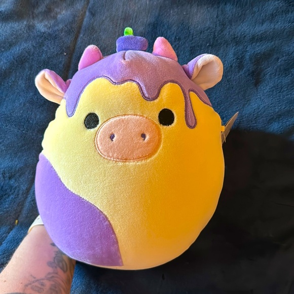 Benito the blueberry cow squishmallow NWT - Picture 1 of 3